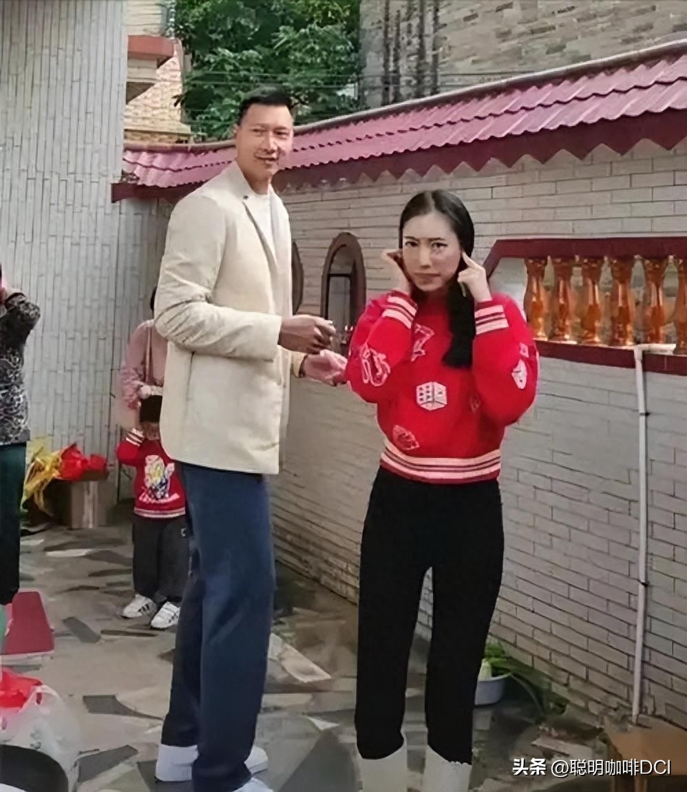 易建联娶了多少老婆,易建联娶巴西宝贝