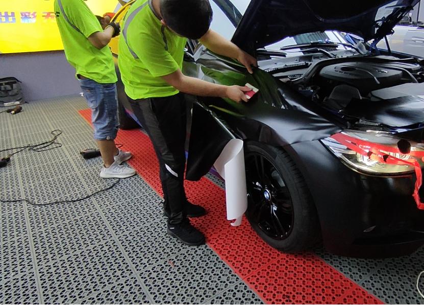 宝马三系320波尔蒂芒蓝改色,宝马3系波尔蒂芒蓝内配颜色