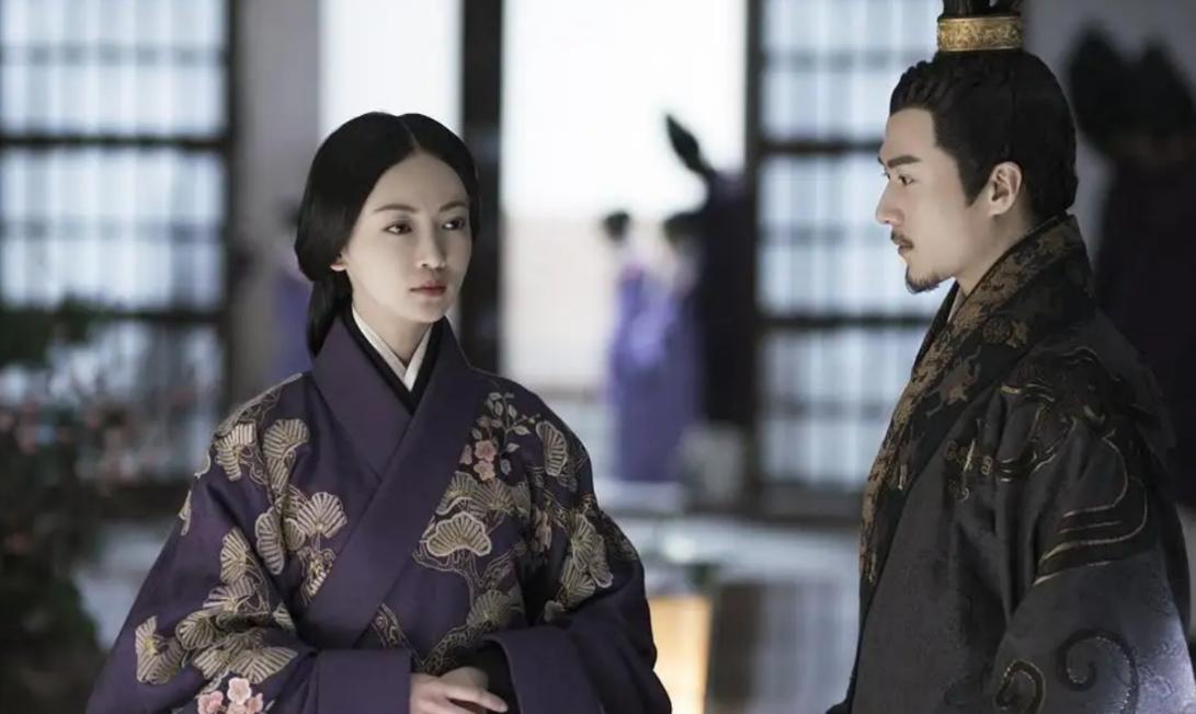 秦始皇的父亲为什么被历史忽视,秦始皇身世之谜他到底是谁的孩子