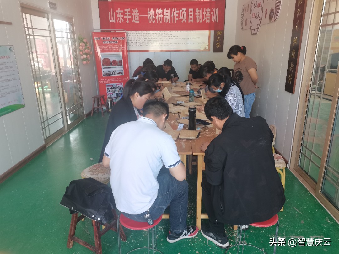 庆云县庆云镇：“桃韵飘香”共富工坊拓宽增收路