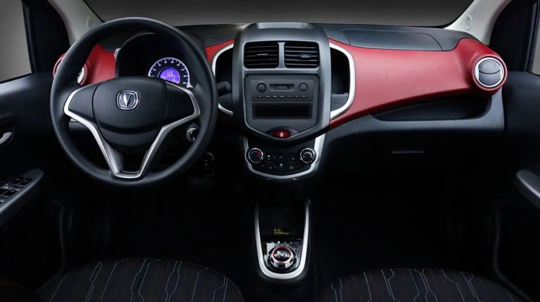 奇瑞qq冰淇淋低配版车主感受,纯电微型车新选择奇瑞qq冰淇淋