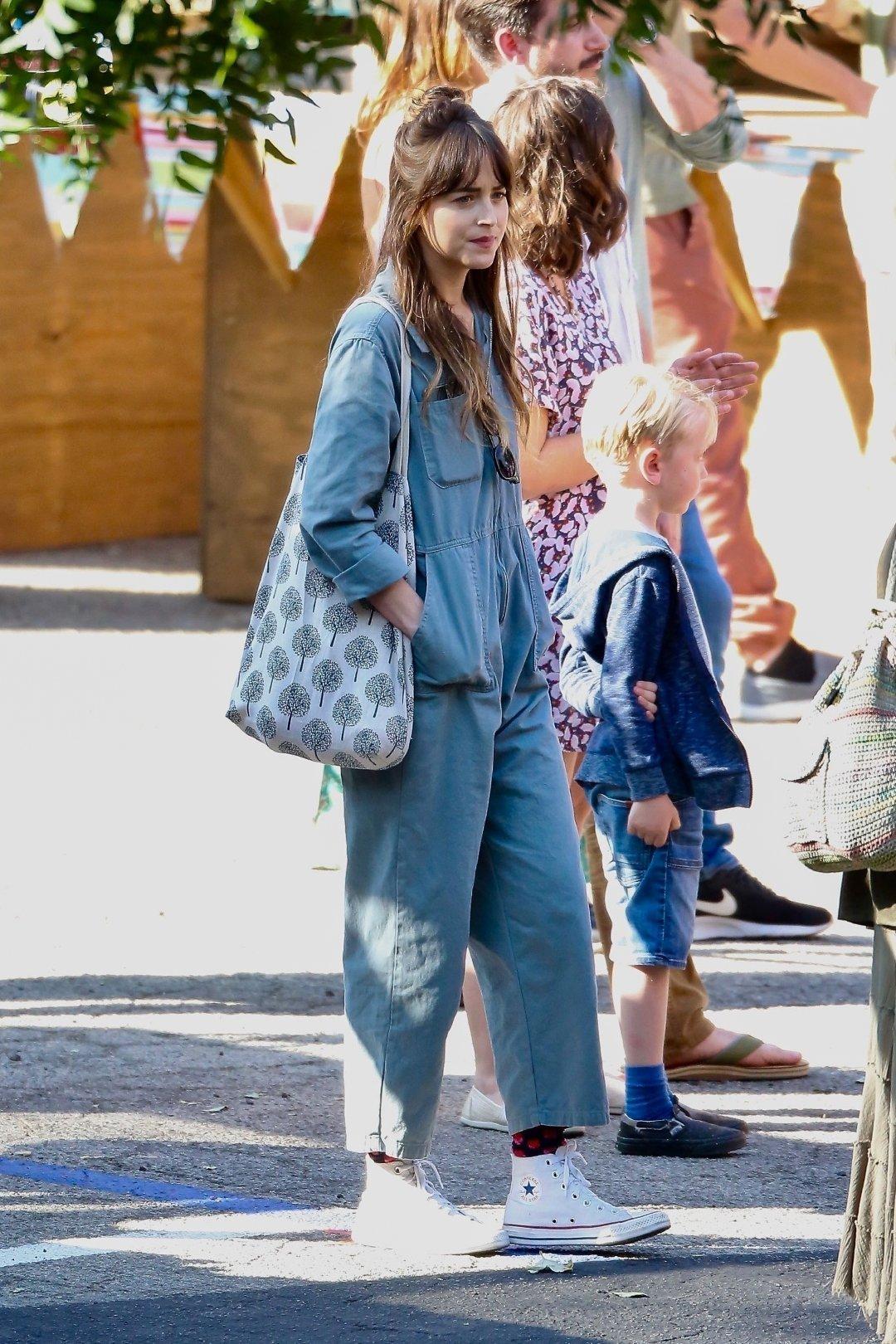 既好看又百搭的帆布鞋,回力帆布鞋适合多大年纪人穿