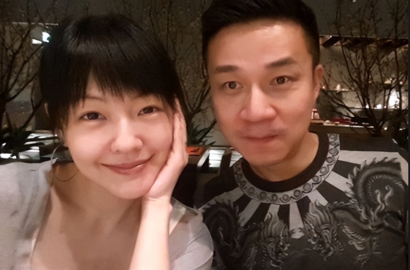 狂揽*钟金**奖、歌坛天后、美艳亲王，她们貌美有才却被伴侣无情伤害