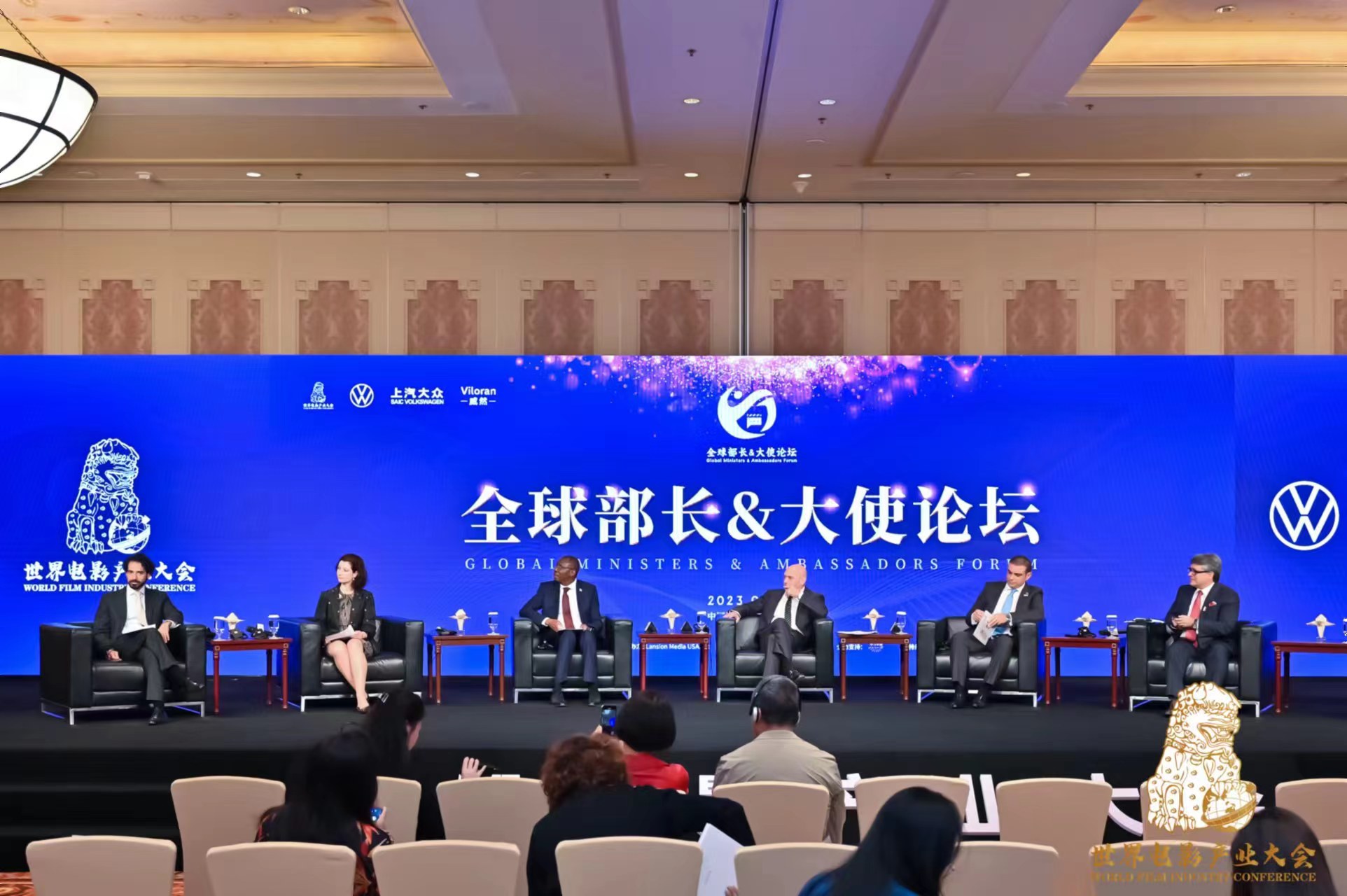 中国引领全球电影业复苏步伐,世界电影产业发展建议