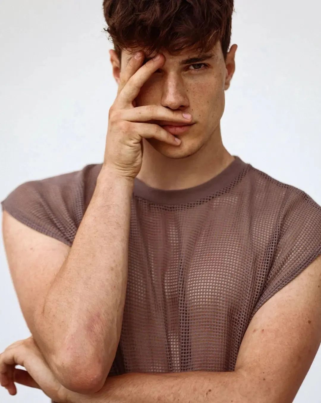 189cm“天使男模”官宣4胎，网友麻了：他才25岁啊？！