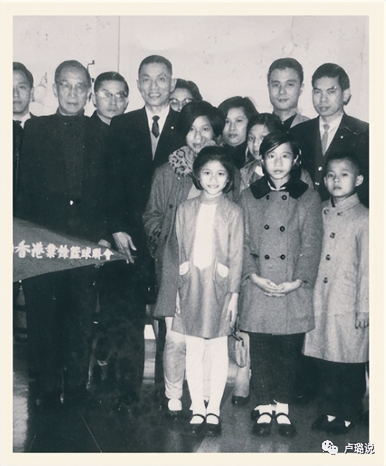 天王隐藏的“大老婆”,把持20亿财产,一生不婚不育,图的是啥?