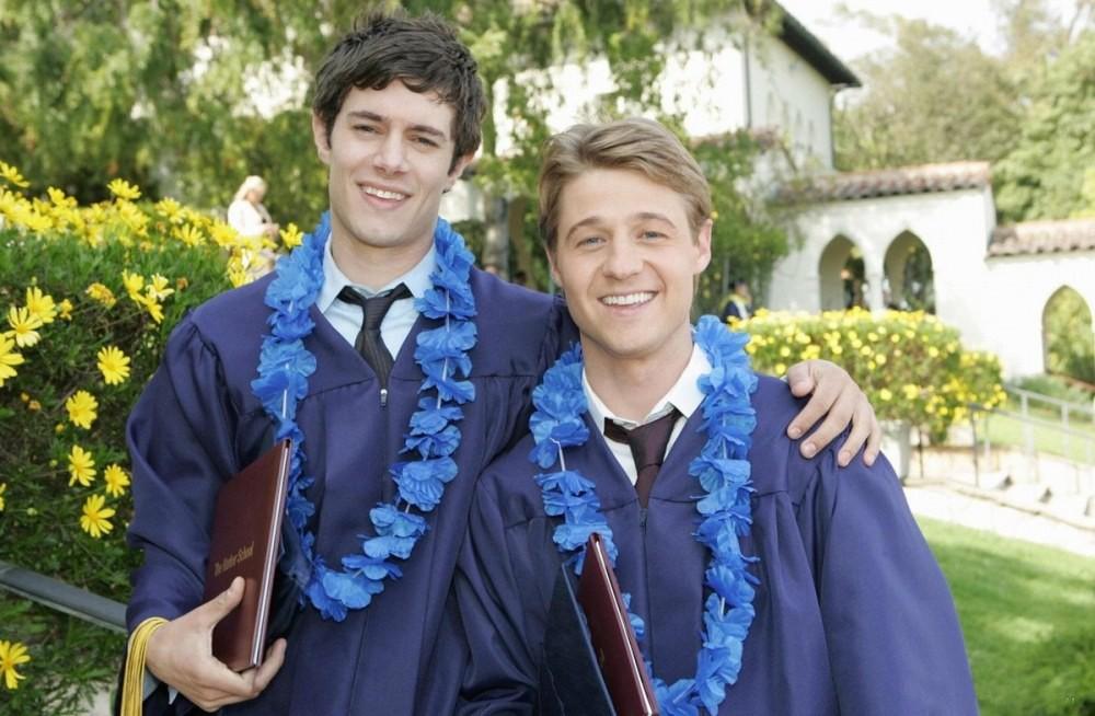 从富人天堂到人性迷宫，科恩揭示橘子郡完美背后，存在怎样的秘密