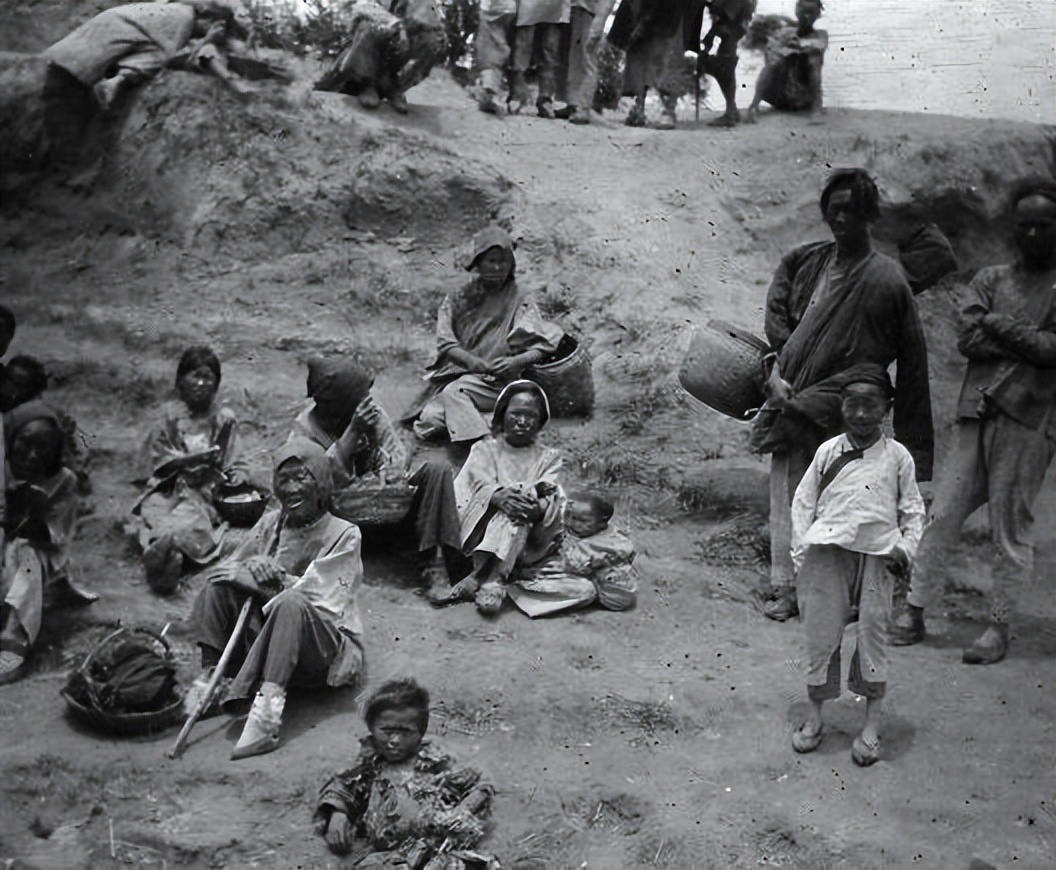 1976年男子靠卖瓜子成为百万富翁惹争议，*小平邓**得知后：先放一放