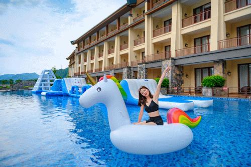 宝晶宫天鹅湖温泉酒店玩水,宝晶宫天鹅湖温泉酒店泳池恒温吗