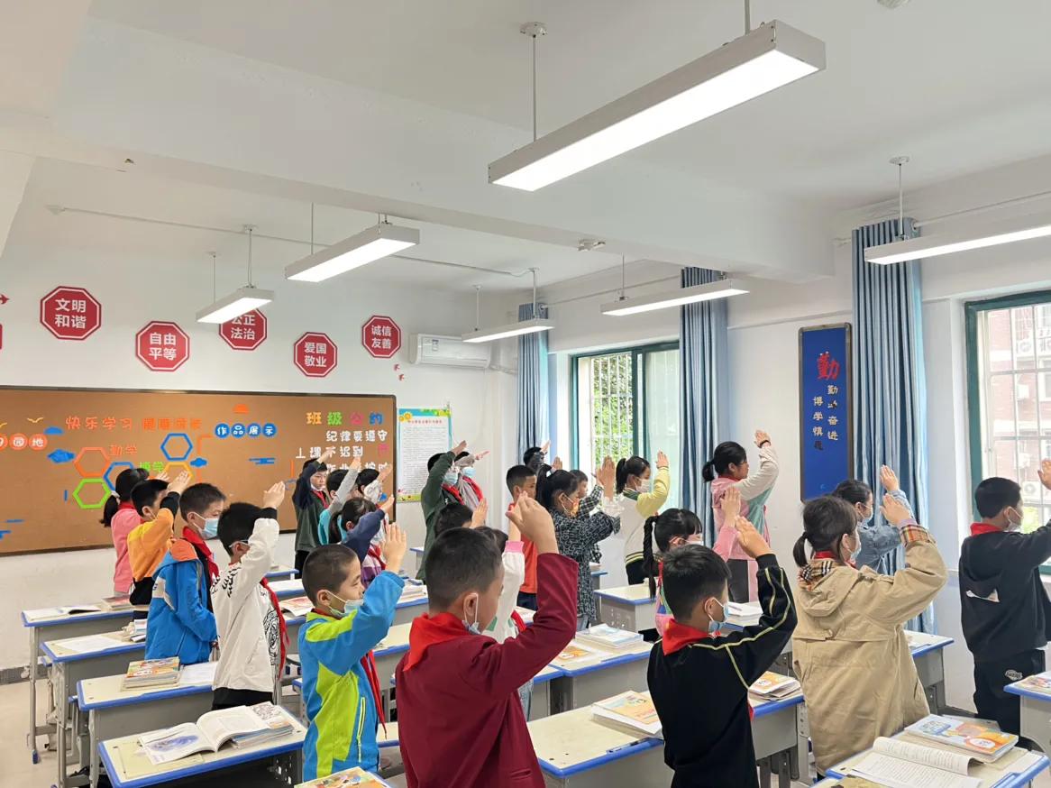 金城小学开学第一课,市第一小学放飞新梦想迎接新学期