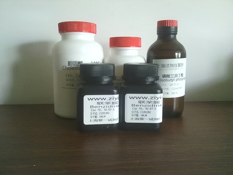 央视曝光市场“夺命毒衣服”，致癌物超标20多倍！可别再乱买了