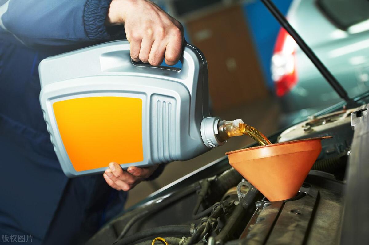 购买新车签合同必须写的一句话,买新车购车合同注意事项有哪些