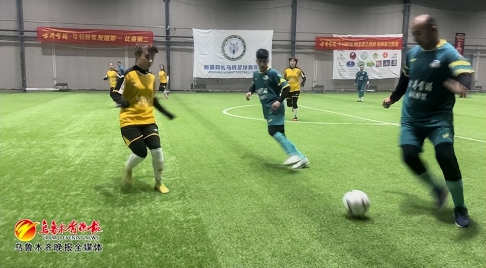 滑雪登山越野赛,新疆雪地足球赛事