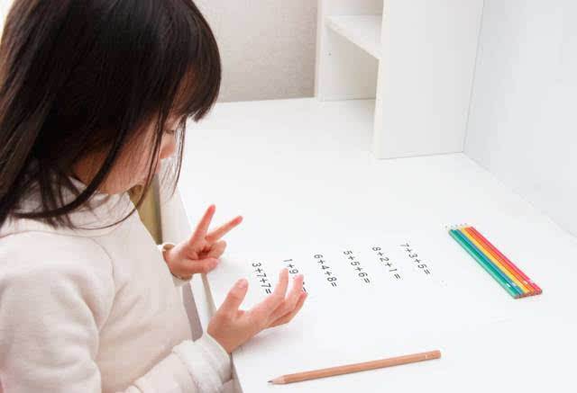 适合6-12岁孩子玩的扑克牌玩法,6-12岁扑克牌思维训练数学