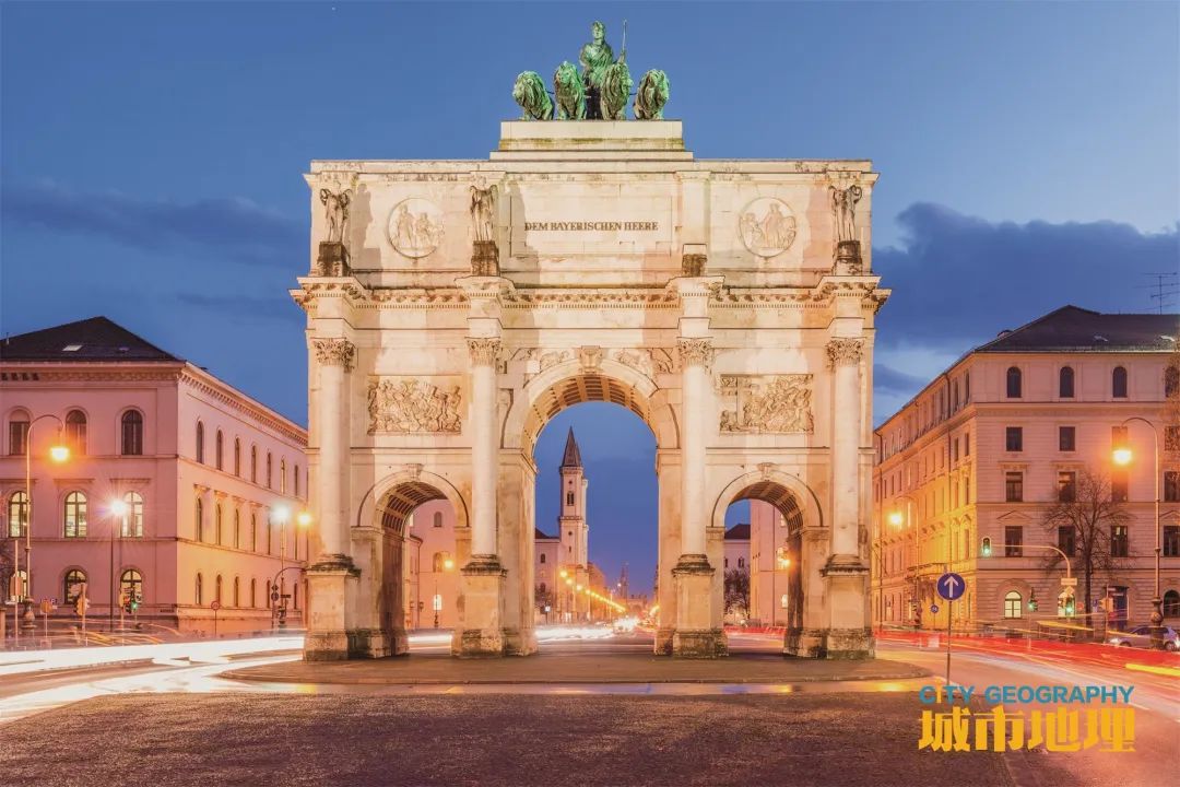 走近慕尼黑，燃烧了一百年的足球之魂