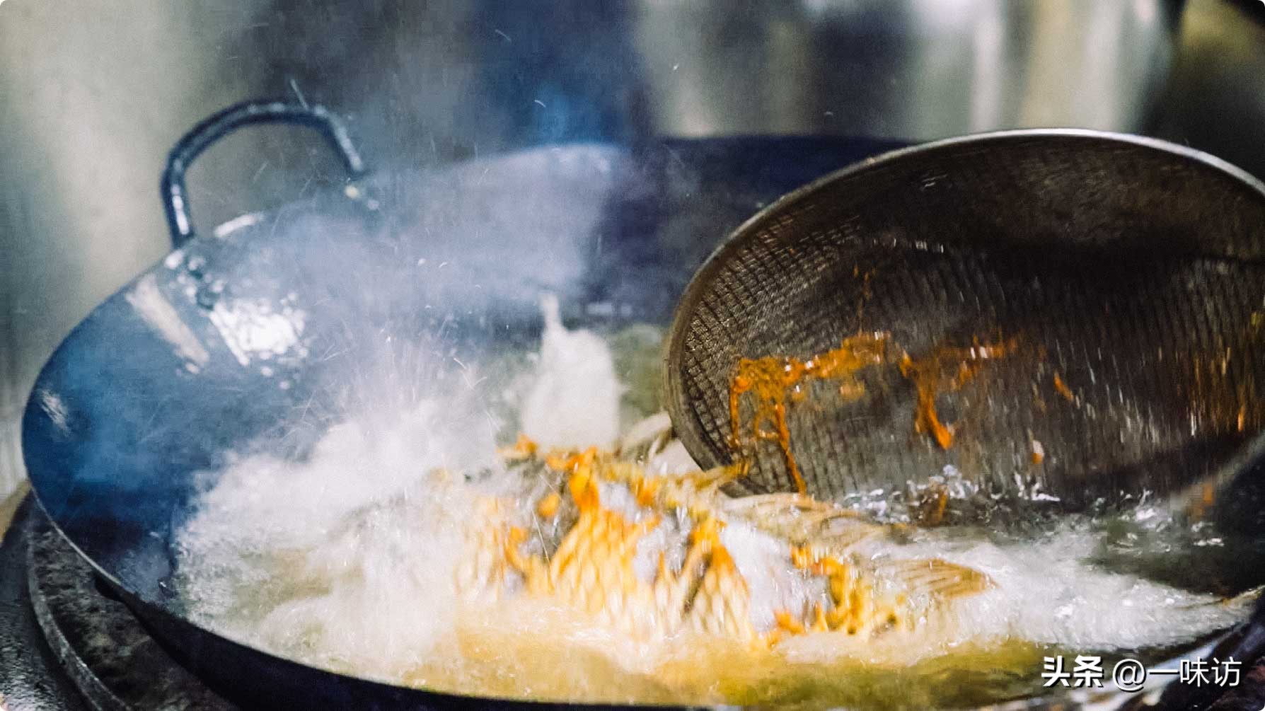 带鱼鳞的鲤鱼怎么做好吃,红烧鲤鱼炸带鱼的家常做法