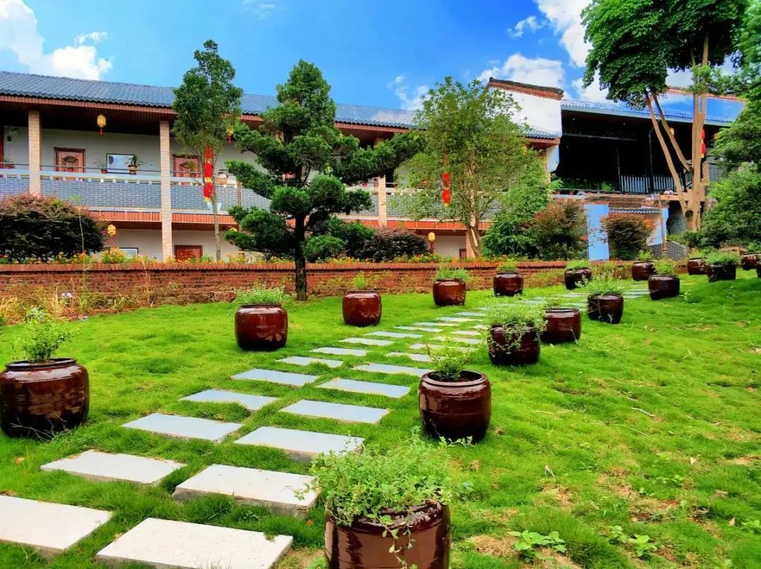 閲戠涔嬬害,閲戠鍗佹湀鍥藉簡涓鍋囨湡浣忓鏀荤暐