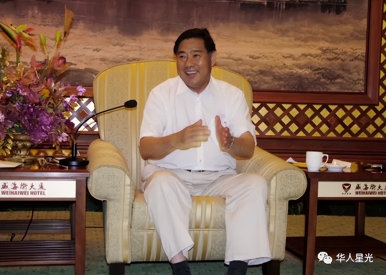 中国首富捐给美国70亿，放言“中国科研缺钱与我无关！”