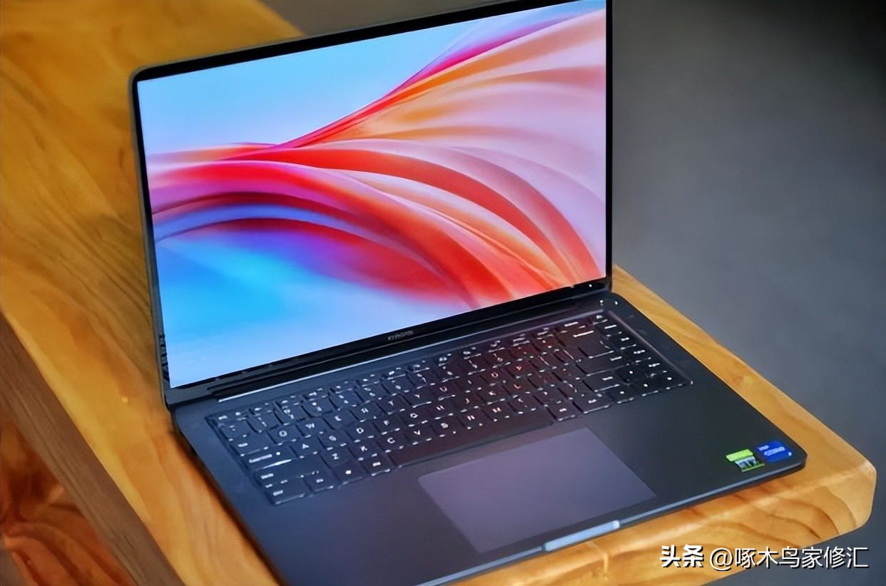 苹果笔记本电脑开机后显示器黑屏,戴尔笔记本电脑开机正常但是黑屏