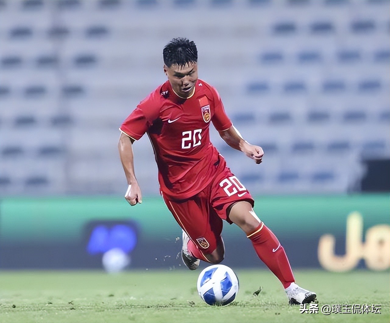 一战成名！超级新星上演大四喜，9岁曾练短跑，名嘴董路发文力挺