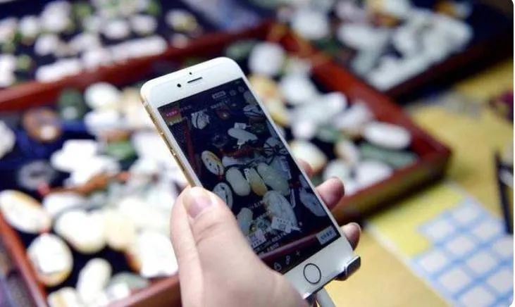 珠宝玉石直播提示违规售卖,市场监管珠宝玉石