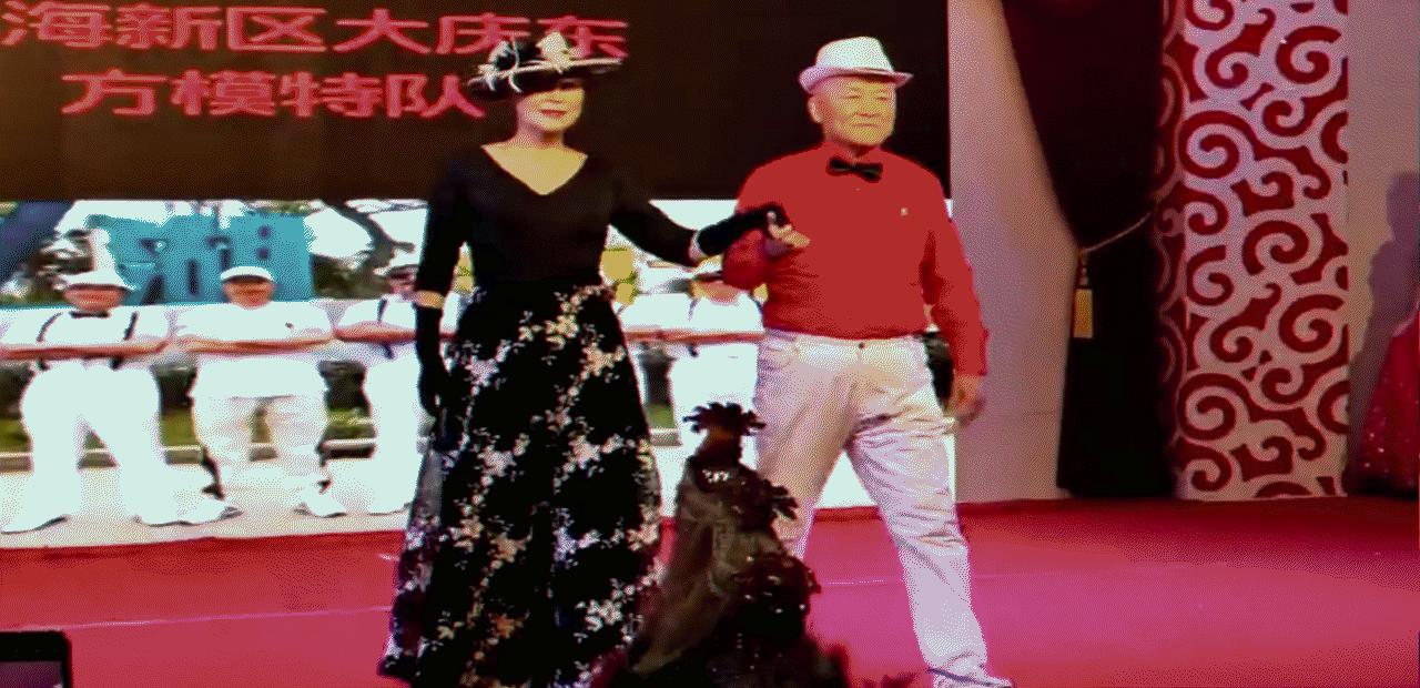 今年金秋银滩大拇指广场如果组织一场暮年婚礼秀，您来嗨不嗨？