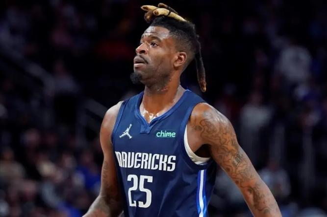 小库里二加一欧文,库里单换小牛的东契奇