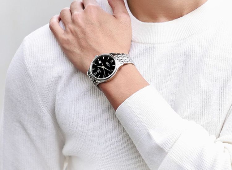 劳力士卡西欧哪个戴的有气质,劳力士和卡西欧手表哪个更尊贵