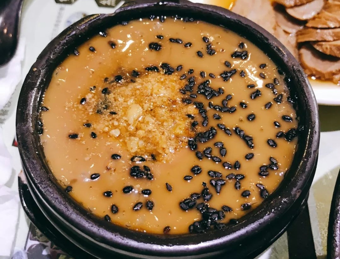 会吃的人都知道，浙江真正好吃的美食不在杭州，而是在这三座小城