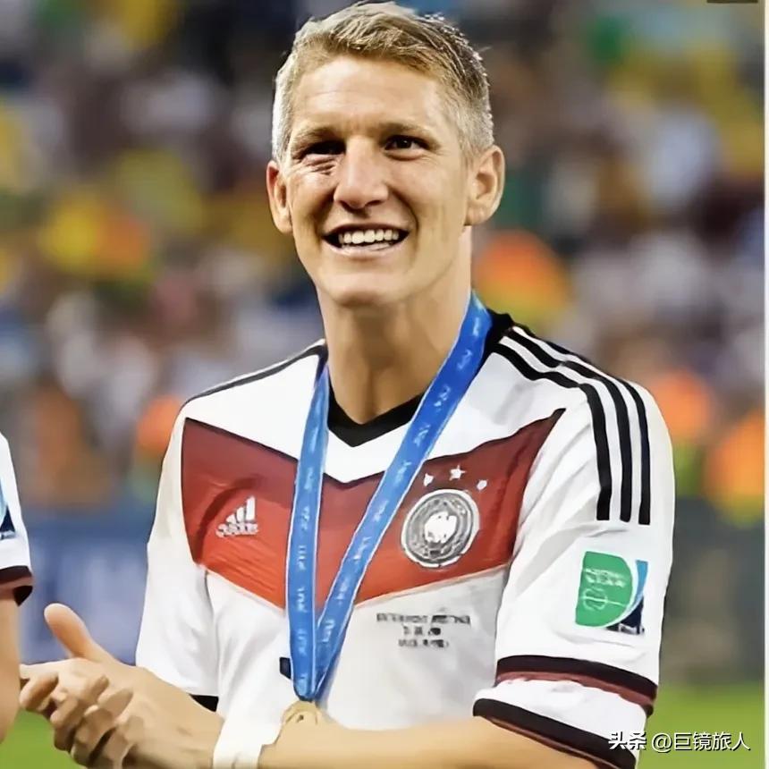 穆勒超远距离射门,穆勒狗刨