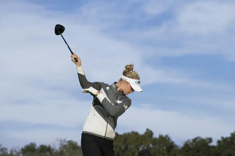 高尔夫球员内莉科达用什么杆,高尔夫女神侧面慢动作