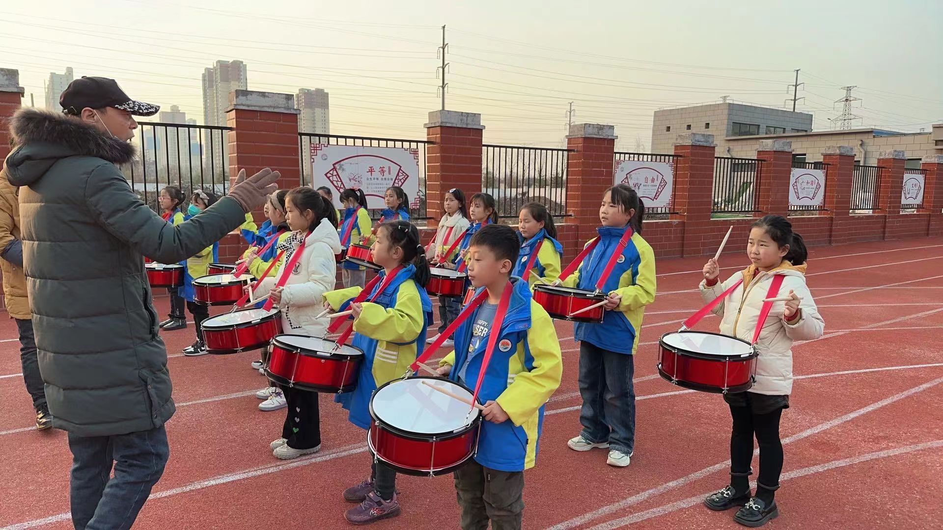 社团文化艺术节社团风采展示视频,渭南市文化艺术培训成果展