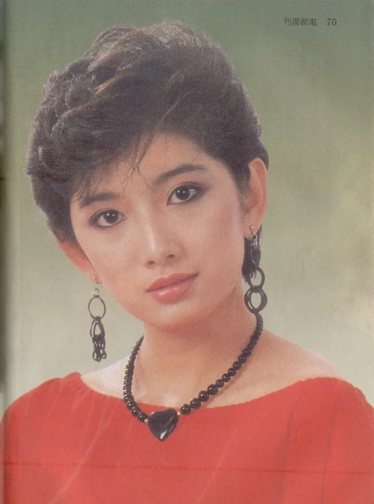 3个亦雌亦雄的大美女，一个46岁自杀，一个不婚不育，一个嫁富商