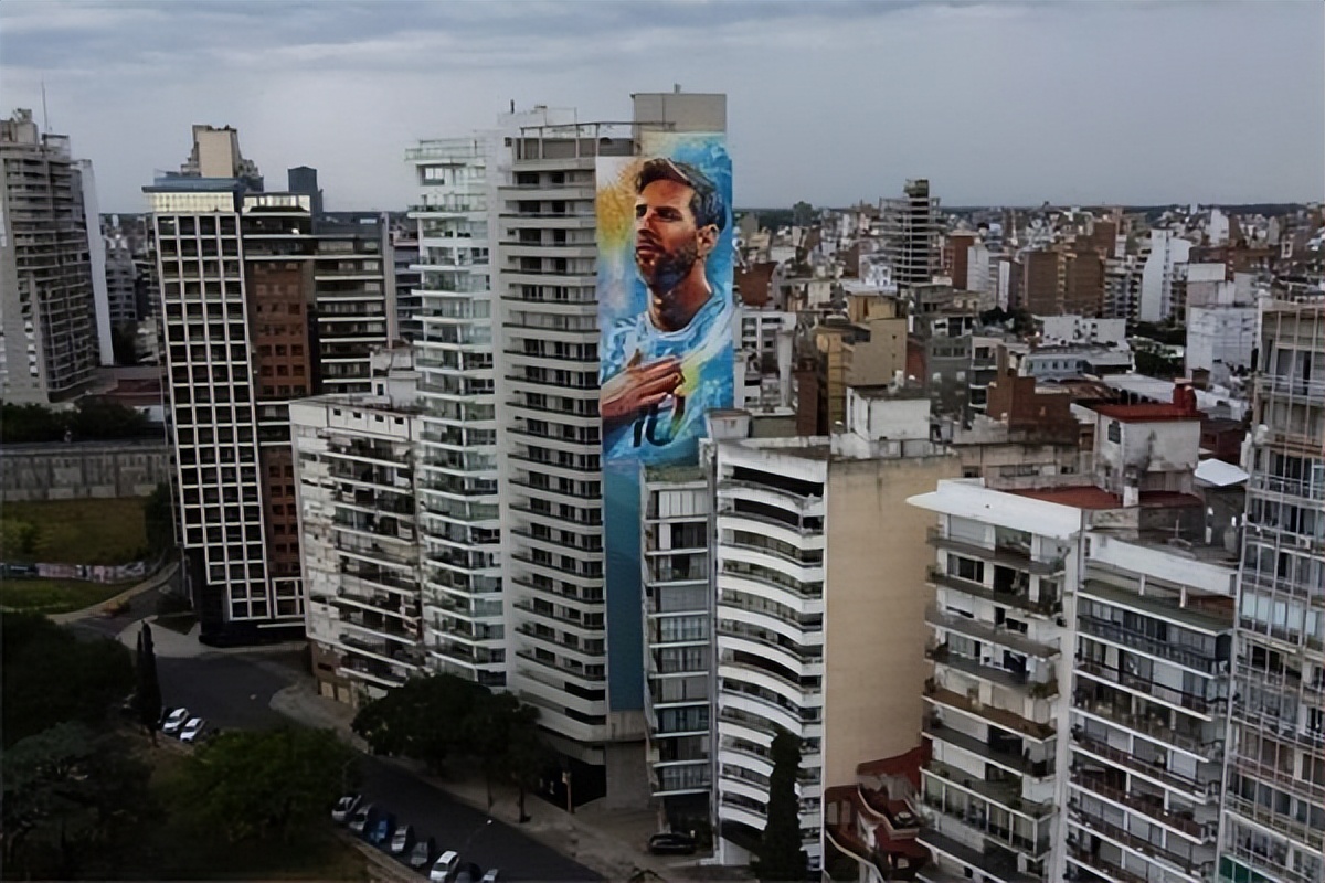 姊呰タ瀹朵埂涓哄叾鏍戠珛宸ㄥ瀷澹佺敾,姊呰タ宸ㄥ箙澹佺敾