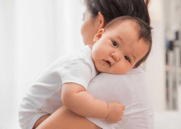 小婴儿大声叫怎么办,小婴儿突然尖叫大哭