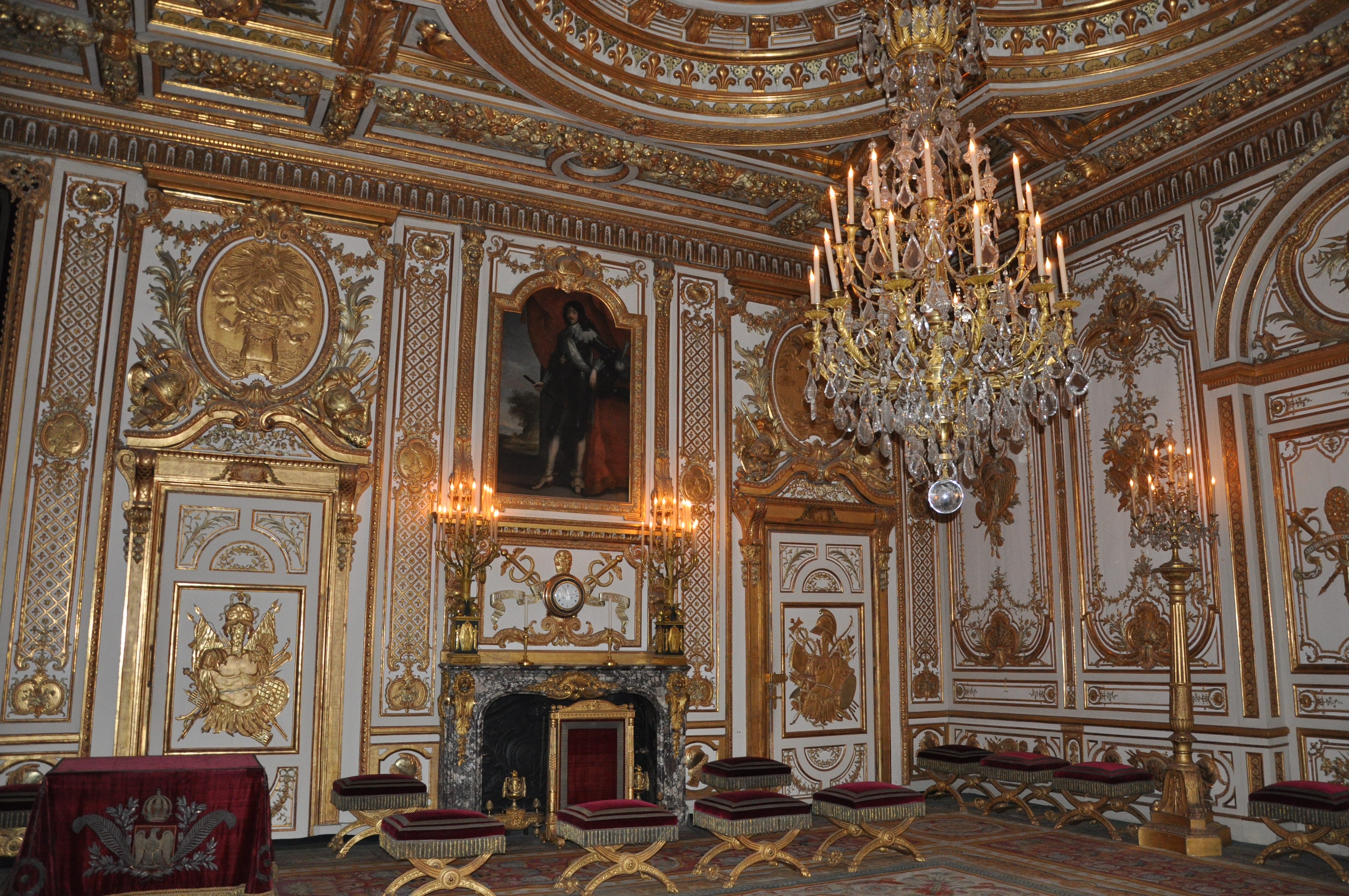 枫丹白露宫名字由来,枫丹白露宫殿俯视图解