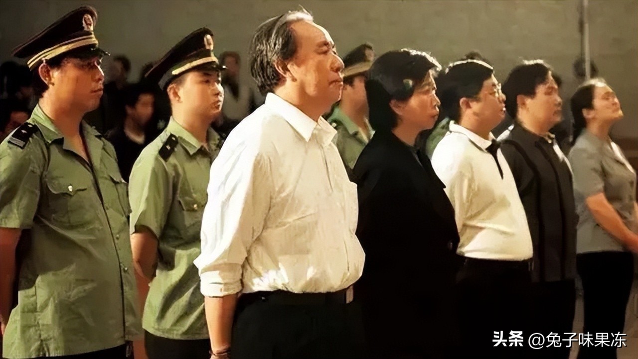 罐头换飞机3次入狱2次死里逃生北京264套房被拍卖这是怎样的传奇