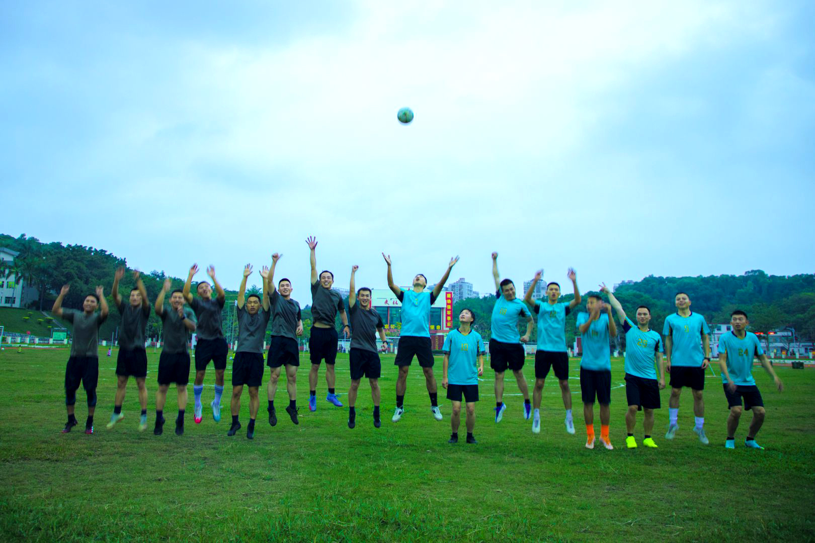 世界杯看不懂,部队足球世界杯