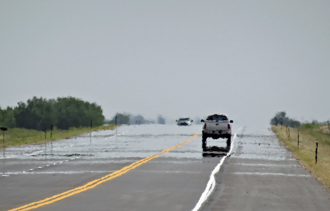 杭州西湖出现“海市蜃楼”,宝塔悬浮在空中?原景在哪里?