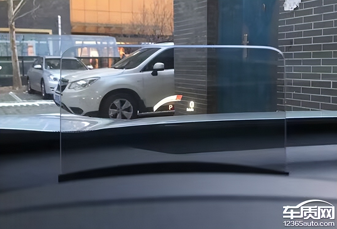 汽车原装hud位置,汽车hud使用说明