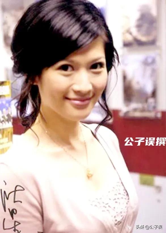 一张和冯小刚的“夜宿门”照片，彻底撕下了沈星的遮羞布