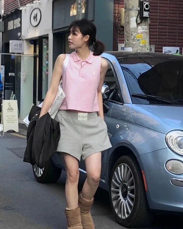 最近又有新的core系风格出现，那就是Courtcore球场穿搭！