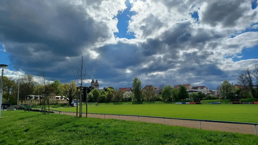 85后橘子在德国：借款10万，开店多家，成功逆袭成富婆