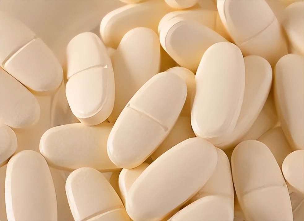 45岁女性吃叶酸有什么好,40岁后每天一片叶酸有副作用吗