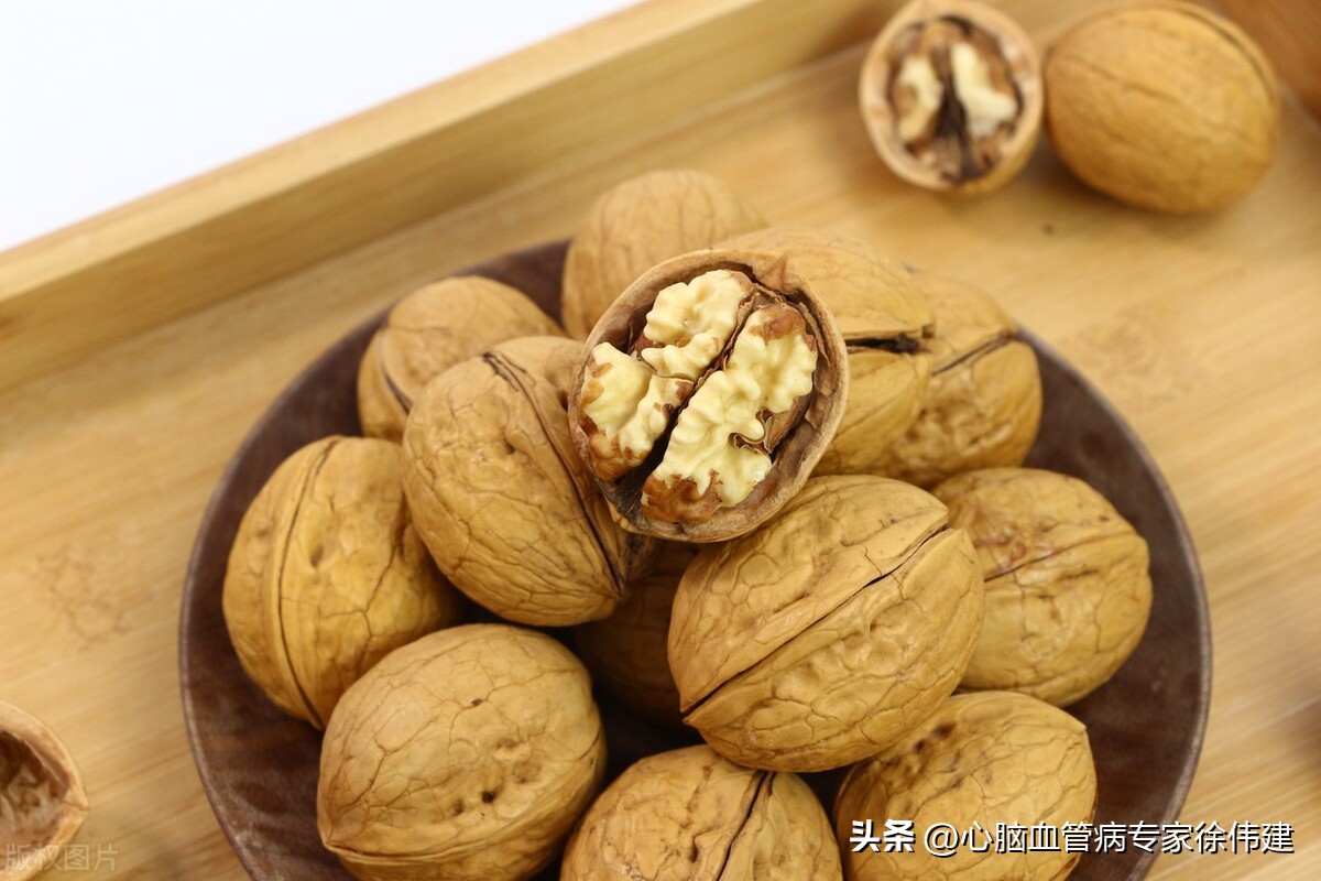 脑梗致头晕、头痛两年，吃中药调理后，头晕等症状大大减轻至消失