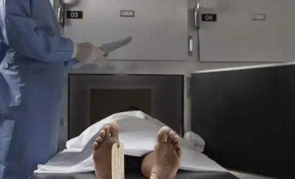 煮人骨，剔腐肉，一年处理50具遗体，直面死亡的人体标本制作师