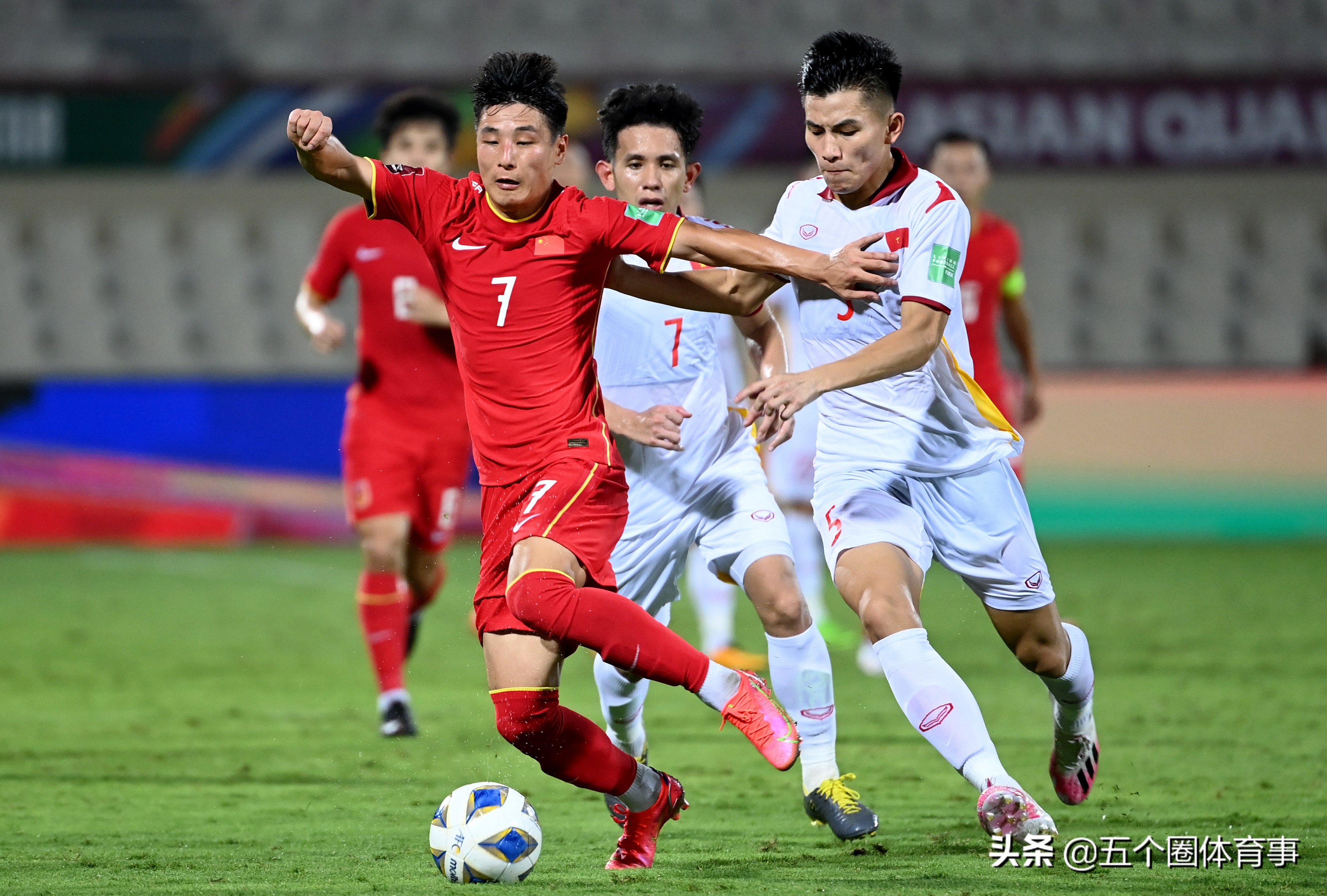 马凡舒受央视力捧,马凡舒主持足球杯