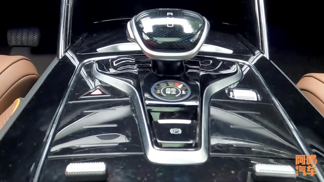 比亚迪技术比不上特斯拉么,比亚迪技术不侵权么