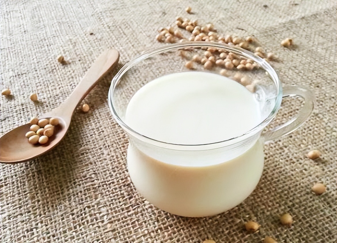 女人常喝豆浆粉的好处和坏处,儿童常喝豆浆对身体有好处吗