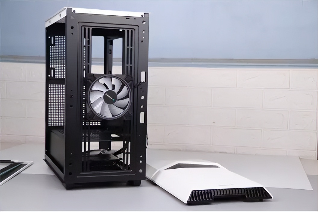 技嘉x670和b650主板区别,技嘉x670小雕支持固态pcie5.0